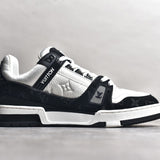 Trainer Black and White