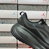 Vomero Plus Black