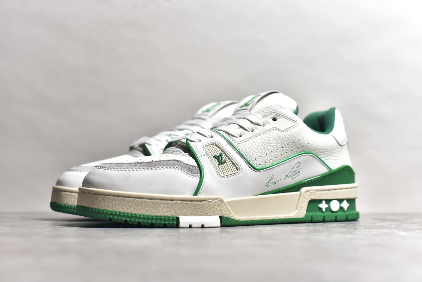 Trainer White and Green