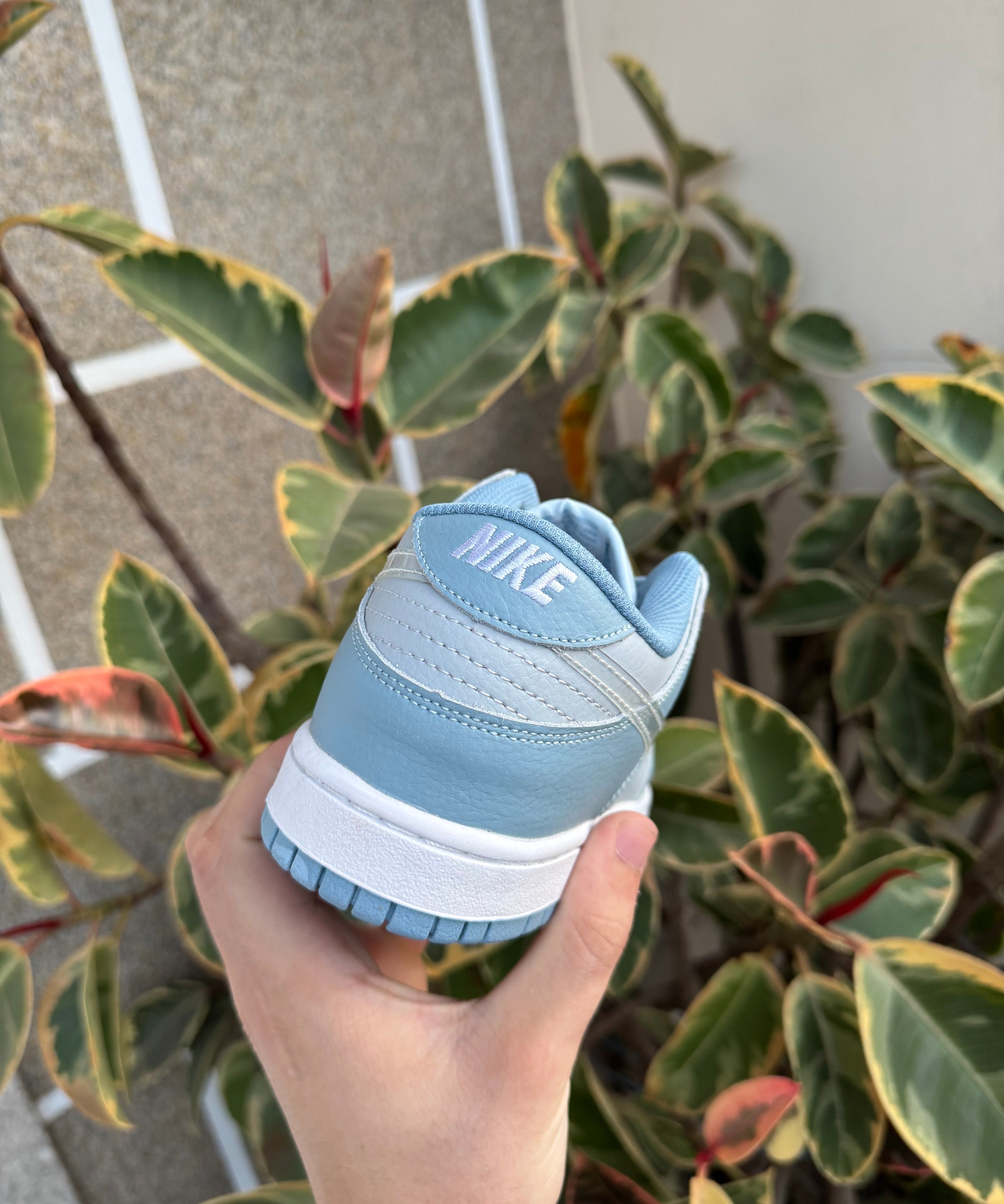 Low Fleece Swoosh Light Blue