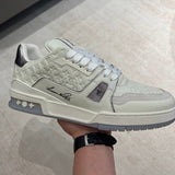 Trainer White and Grey