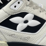 Trainer White and Black