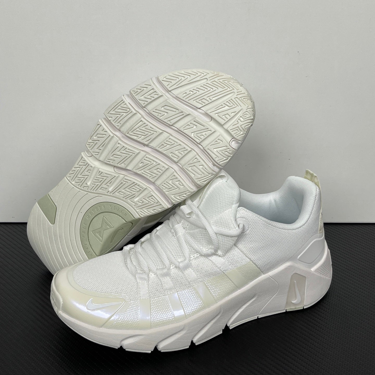 Free Metcon 7 White Sail