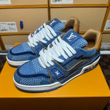 Trainer Blue