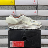 Vomero 5 Salt Off White