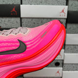 Vomero Plus Hyper Pink