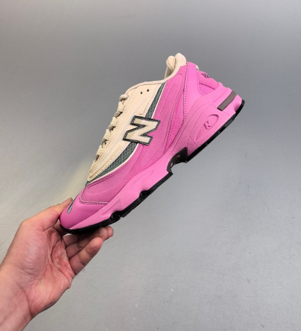 1000 Pink