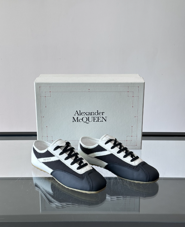 Alexander Mcqueen Boxe White/Grey Drip Sneakers
