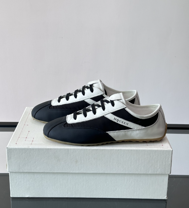 Alexander Mcqueen Boxe White/Grey Drip Sneakers