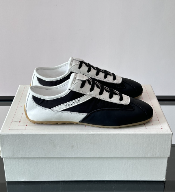 Alexander Mcqueen Boxe White/Grey Drip Sneakers