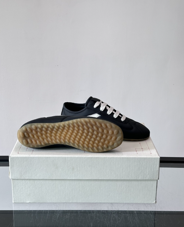 Alexander Mcqueen Black Drip Sneakers