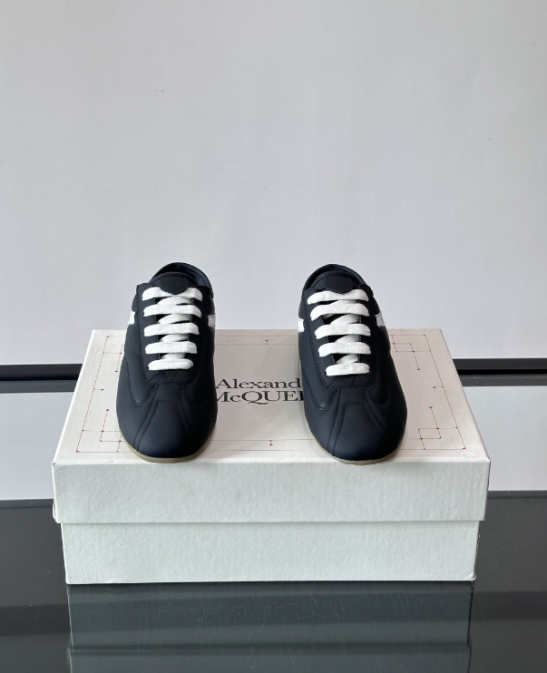 Alexander Mcqueen Black Drip Sneakers