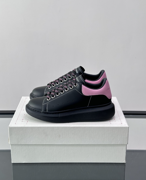 Alexander McQueen Oversized Black Pink Drip Sneakers