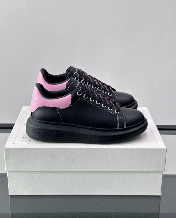 Alexander McQueen Oversized Black Pink Drip Sneakers