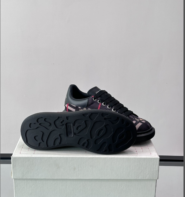 Alexander McQueen Oversized Black BB Drip Sneakers
