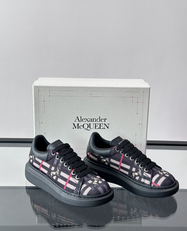 Alexander McQueen Oversized Black BB Drip Sneakers