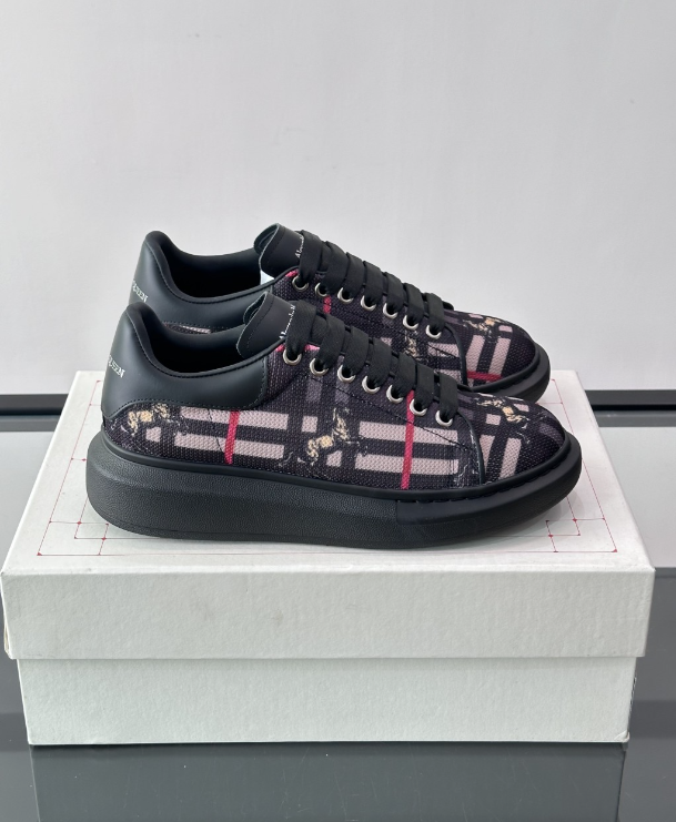 Alexander McQueen Oversized Black BB Drip Sneakers