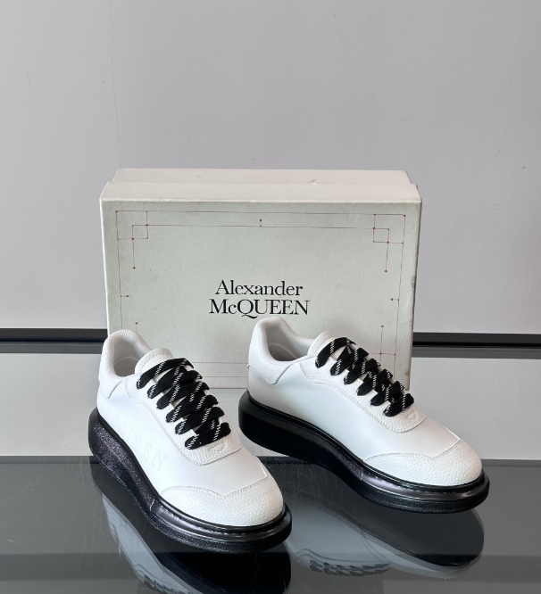 Alexander McQueen Oversized White/Black Drip Sneakers
