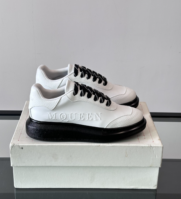 Alexander McQueen Oversized White/Black Drip Sneakers