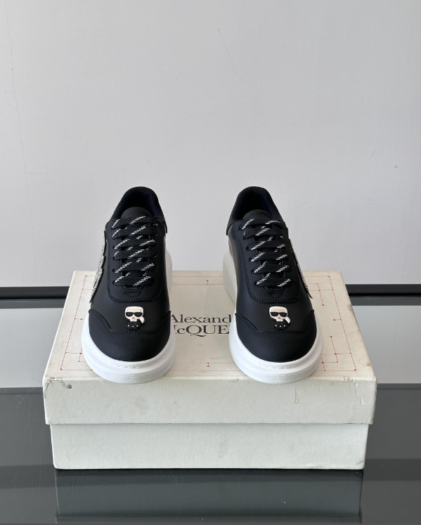 Alexander McQueen Oversized White/Black Drip Sneakers