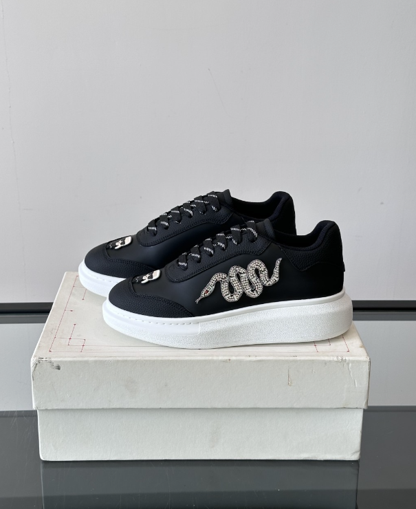 Alexander McQueen Oversized White/Black Drip Sneakers