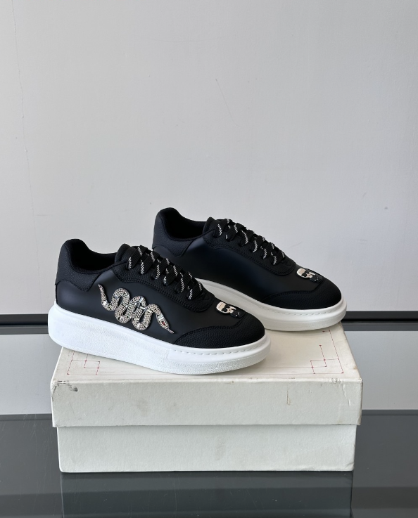 Alexander McQueen Oversized White/Black Drip Sneakers
