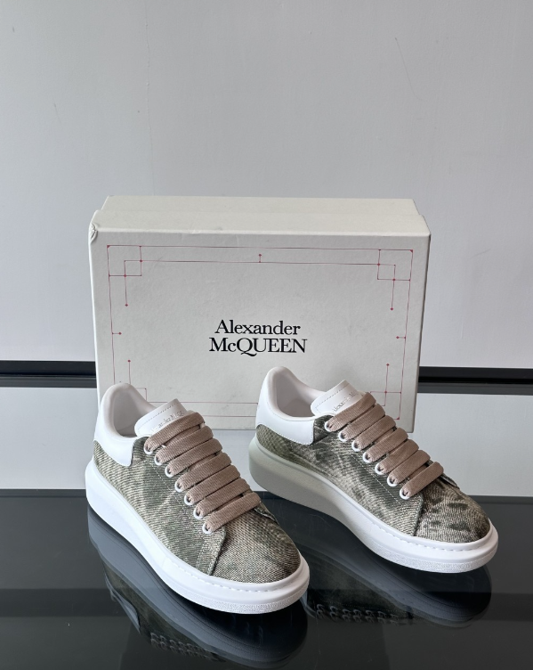 Alexander McQueen Oversized Green Drip Sneakers