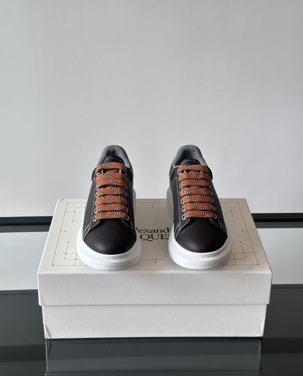 Alexander McQueen Oversized White/Black Drip Sneakers