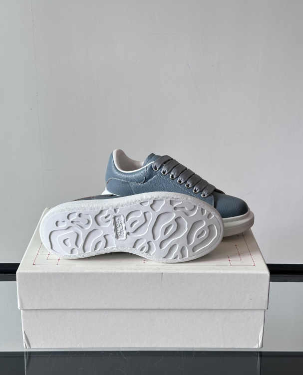 Alexander McQueen Oversized White/Blue Drip Sneakers