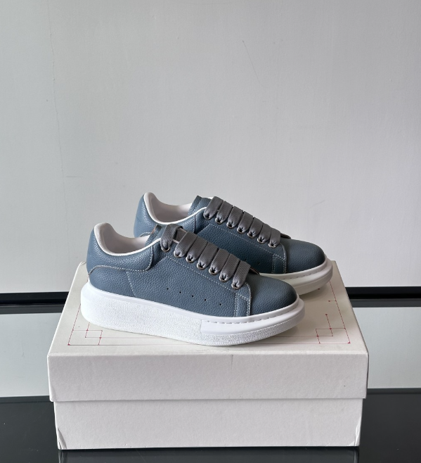 Alexander McQueen Oversized White/Blue Drip Sneakers