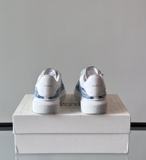 Alexander McQueen Oversized Blue/White Drip Sneakers