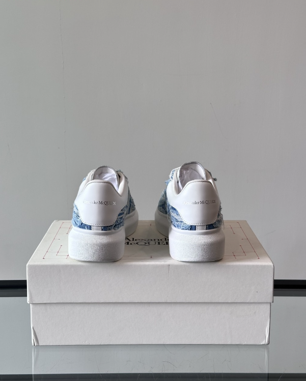 Alexander McQueen Oversized Blue/White Drip Sneakers