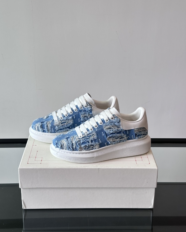 Alexander McQueen Oversized Blue/White Drip Sneakers