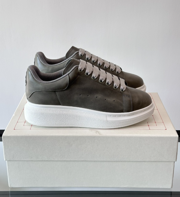 Alexander McQueen Oversized White Grey Drip Sneakers