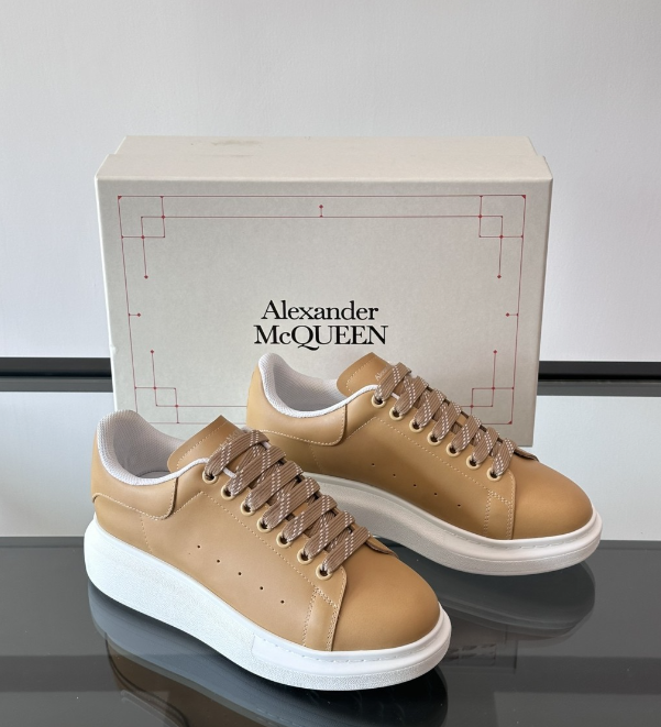 Alexander McQueen Oversized White/Beige Drip Sneakers