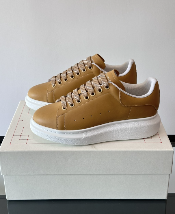 Alexander McQueen Oversized White/Beige Drip Sneakers