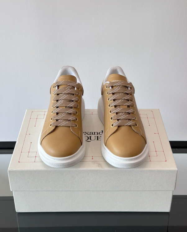 Alexander McQueen Oversized White/Beige Drip Sneakers