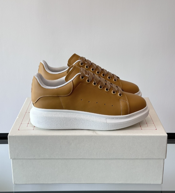 Alexander McQueen Oversized White/Beige Drip Sneakers