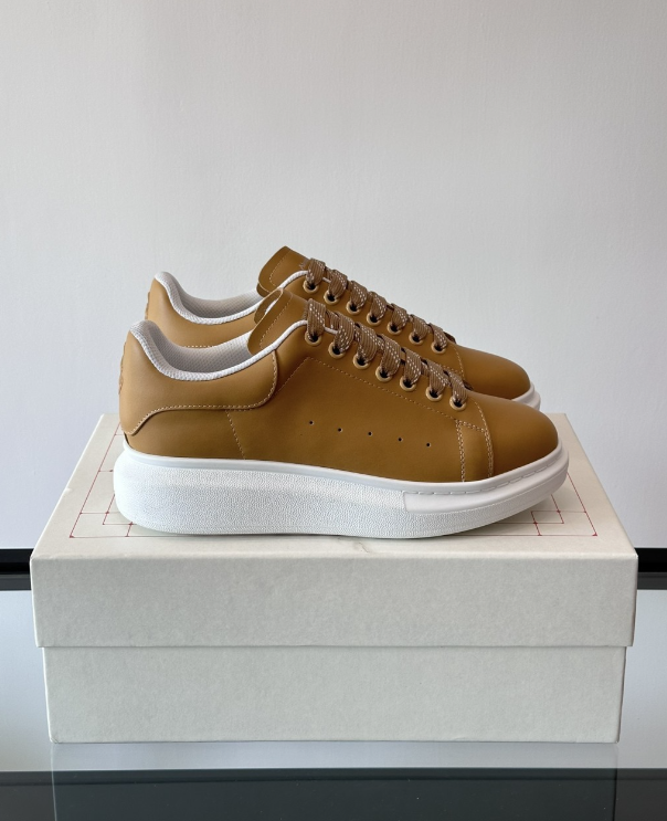 Alexander McQueen Oversized White/Beige Drip Sneakers