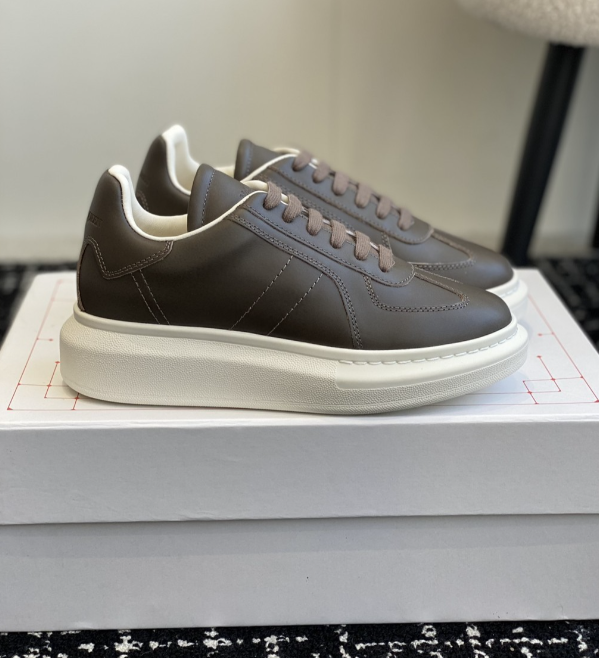 Alexander McQueen Oversized Brow Drip Sneakers