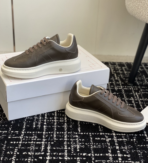 Alexander McQueen Oversized Brow Drip Sneakers