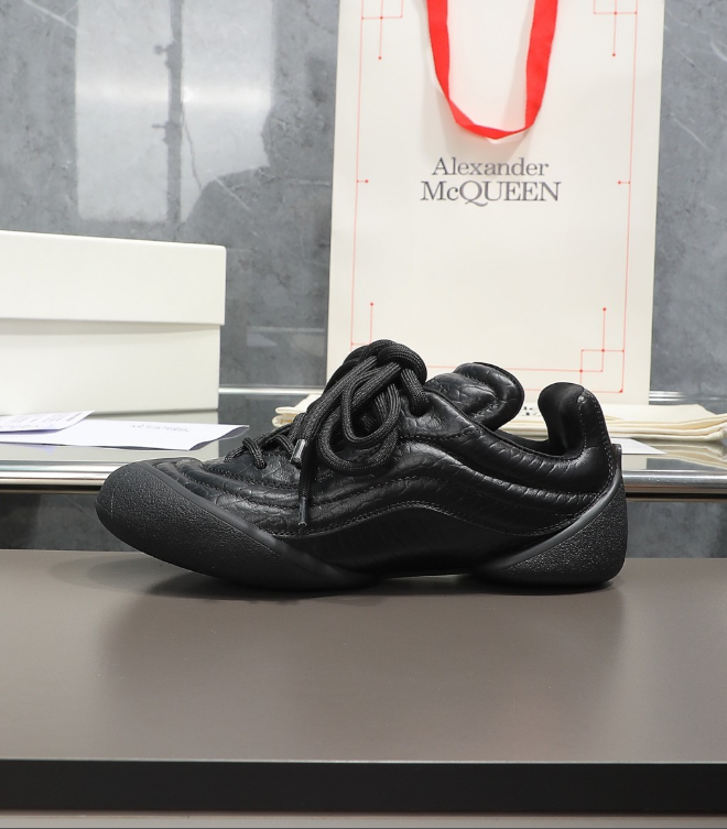 Alexander McQueen Flexion Black Drip Sneakers