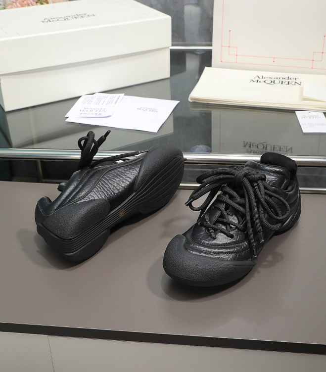 Alexander McQueen Flexion Black Drip Sneakers