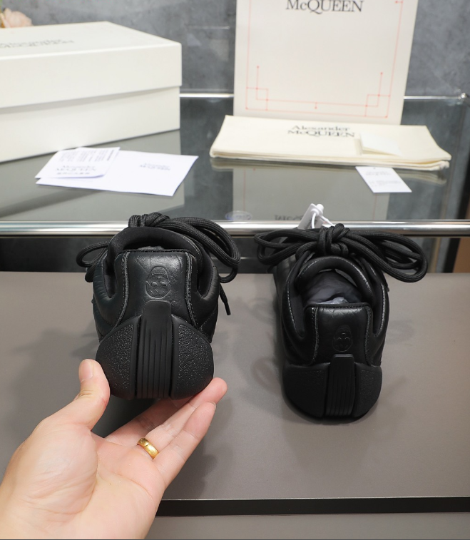 Alexander McQueen Flexion Black Drip Sneakers