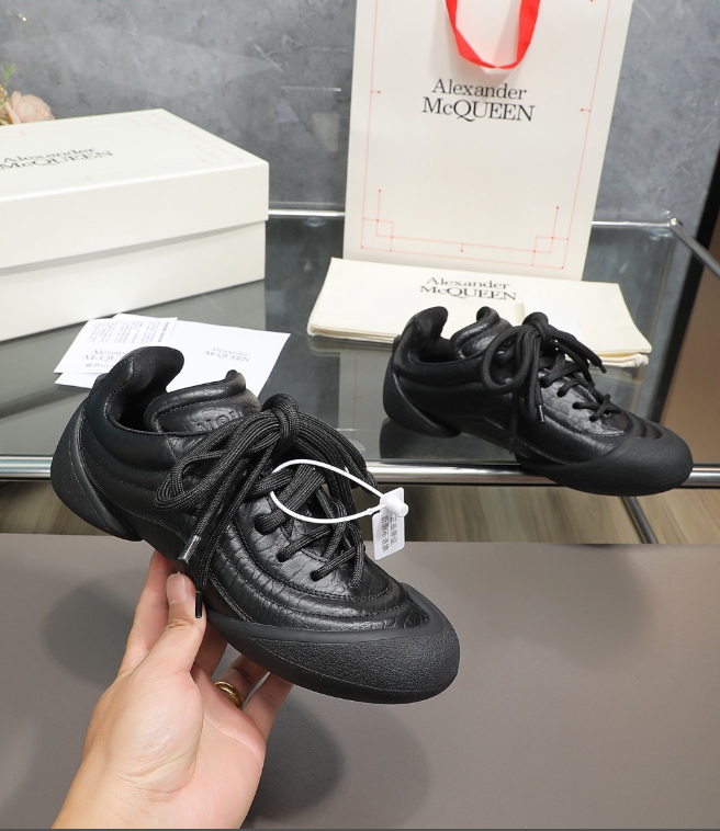 Alexander McQueen Flexion Black Drip Sneakers