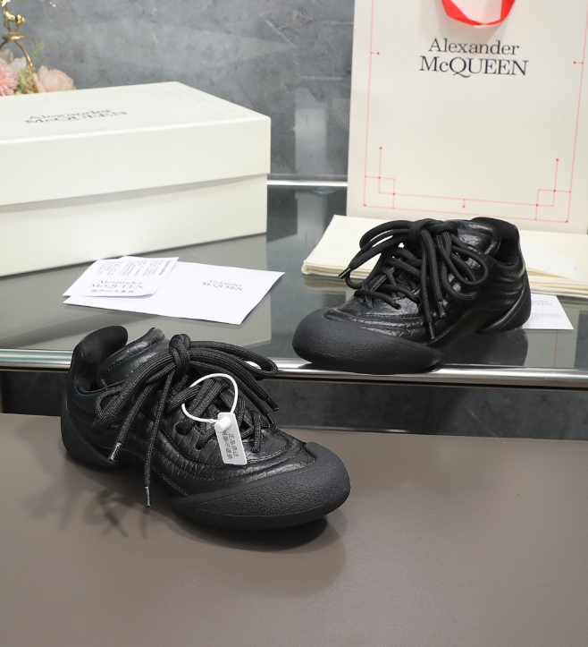 Alexander McQueen Flexion Black Drip Sneakers