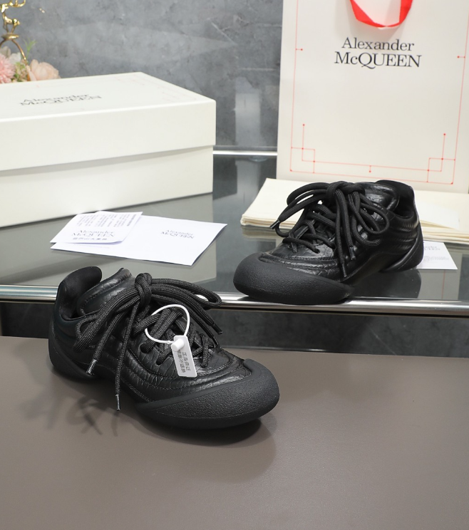 Alexander McQueen Flexion Black Drip Sneakers