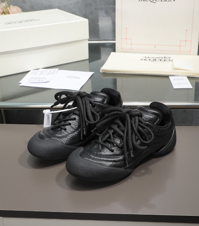 Alexander McQueen Flexion Black Drip Sneakers
