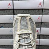 Vomero 5 Salt Off White