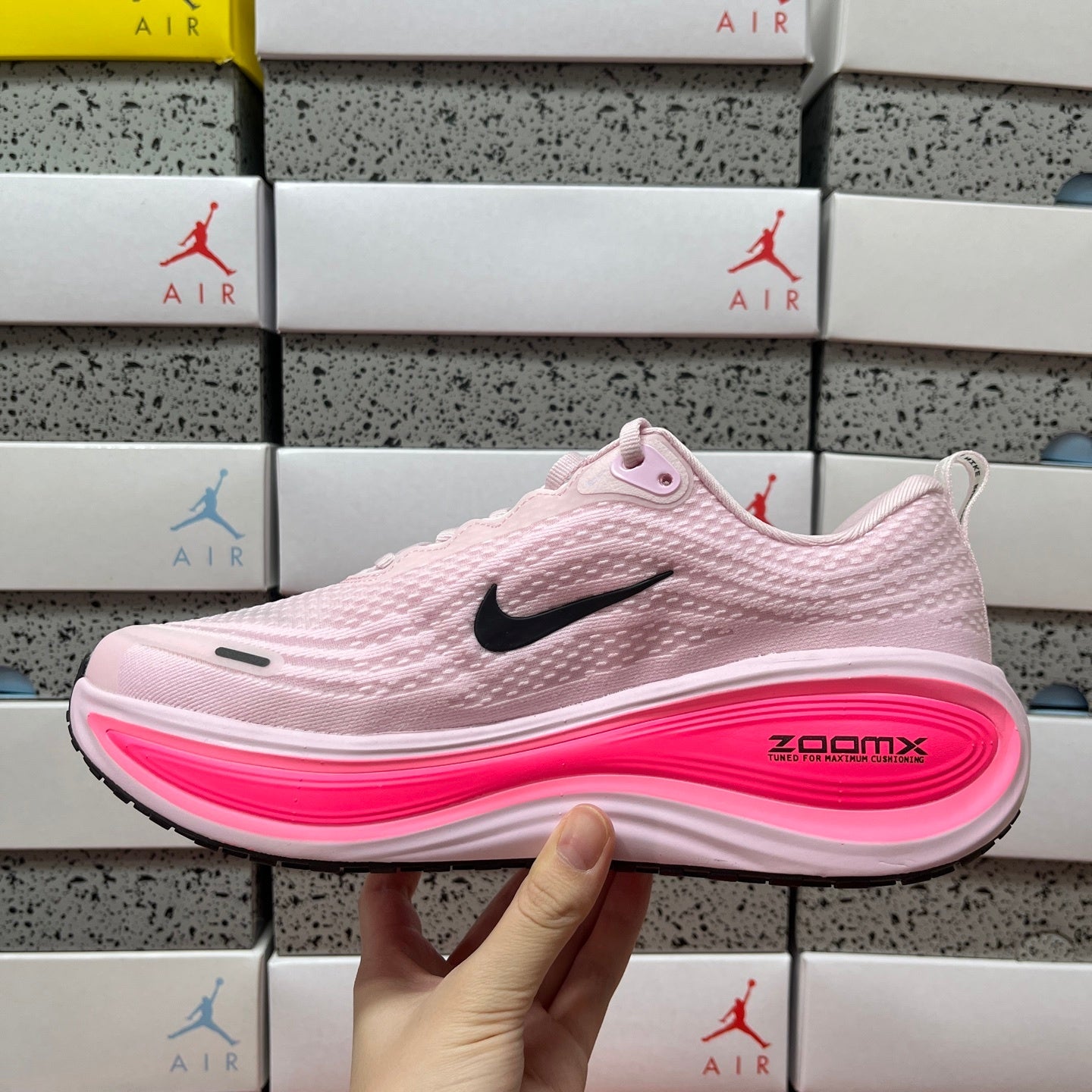 Vomero Plus Hyper Rose